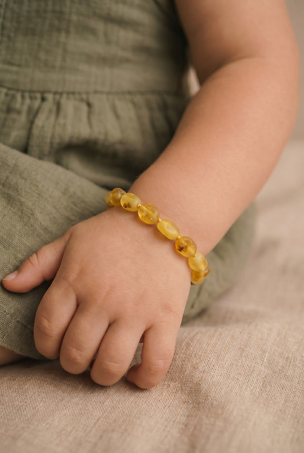 Baby/Kind - Bernsteinarmband - Ovale Rohperlen - Zitrone - 14cm
