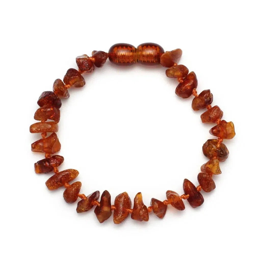 Baby/Kind - Barnsteen armbandje - cognac - chips gepolijst - 14cm