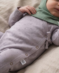 Uld heldragt med fødder i pointelle - merinould - Lavender Frost – billede 2