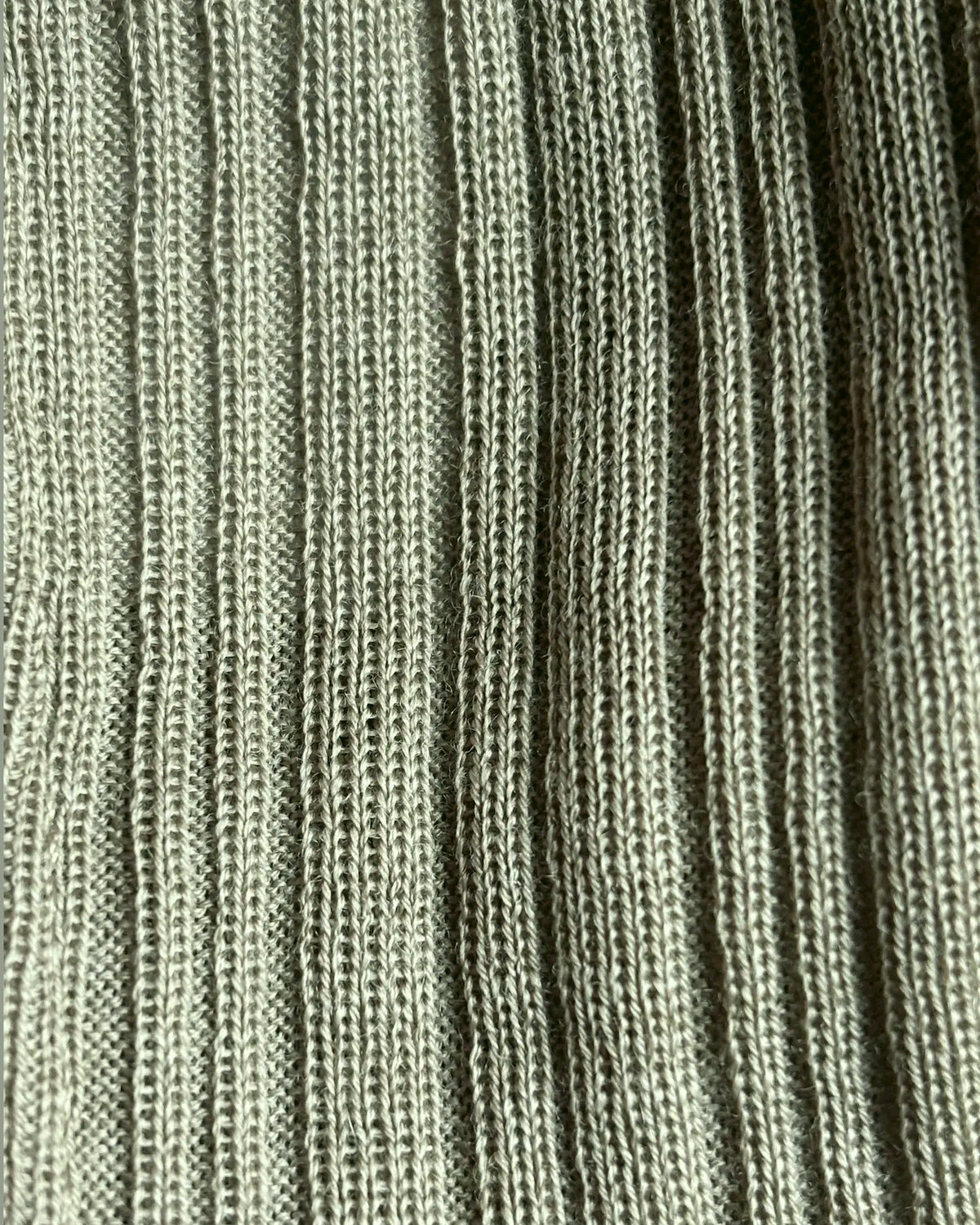 Woolen rib sweater - merino wool - Oil Green