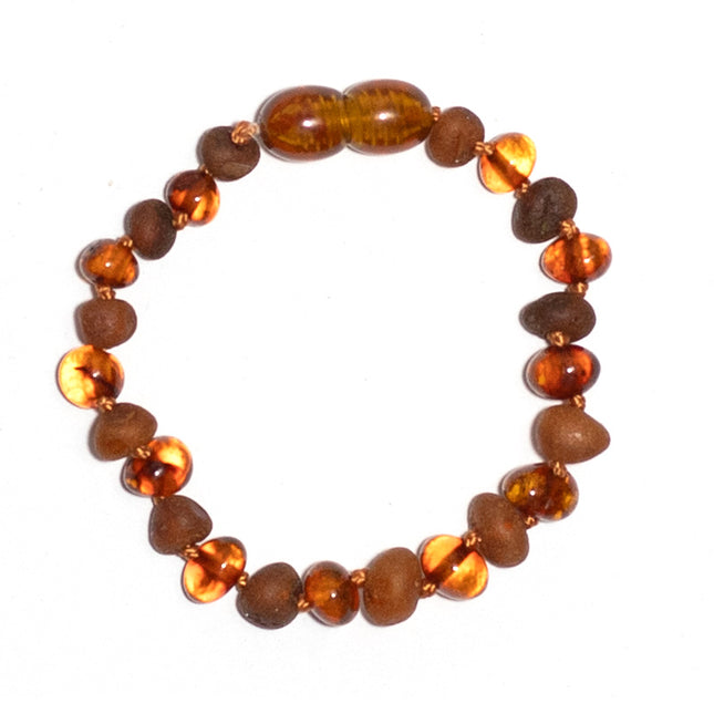 Baby/Kind – Barnsteen armbandje - Ronde kraaltjes - Gepolijst/ruw - 14cm - Cognac