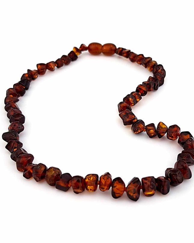 Baby/Kind – Barnsteen ketting – afgevlakte  gepolijste kraaltjes - 33cm - Bruin - Lille Barn - With ♥ for the smallest