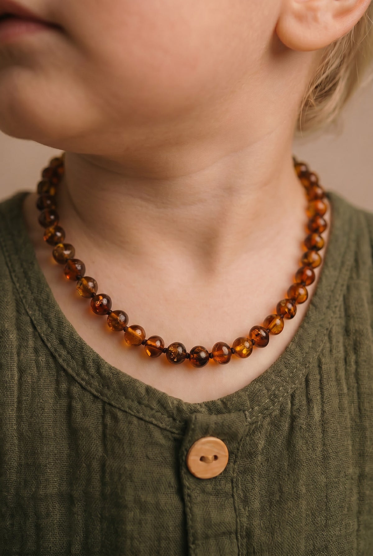 Collier enfant Ambre – perles rondes – 36cm - cognac