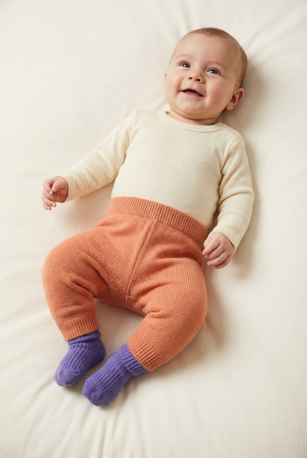 Merinowol gebreid baby broekje - Peach Fuzz