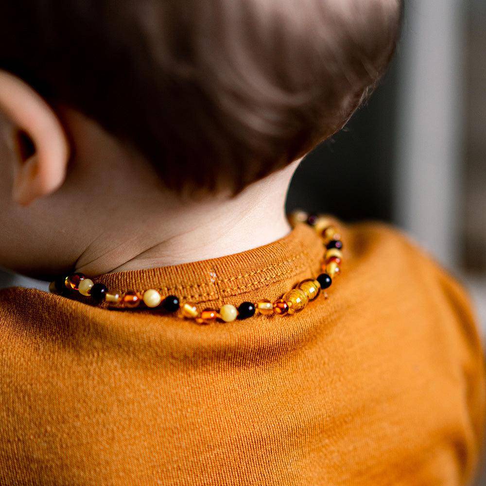 Bébé/Enfant – Collier Barnsteen – petites perles rondes – 33cm - 4 couleurs - Lille Barn - With ♥ for the smallest