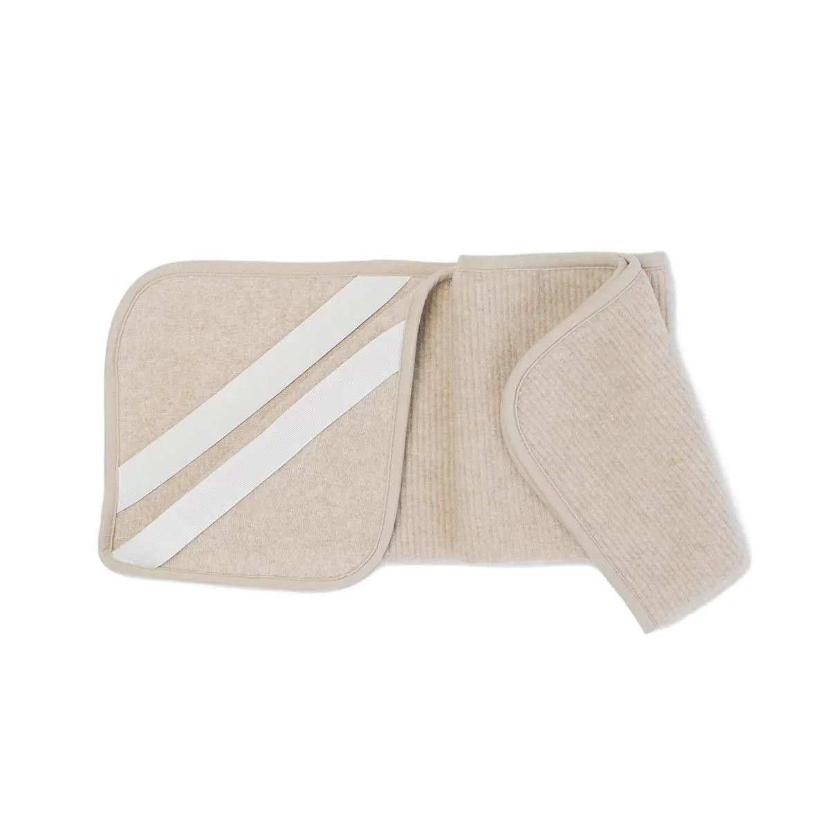 Wollen onderlegger / onderdeken ledikant met rib structuur – merinowol – 60x120cm