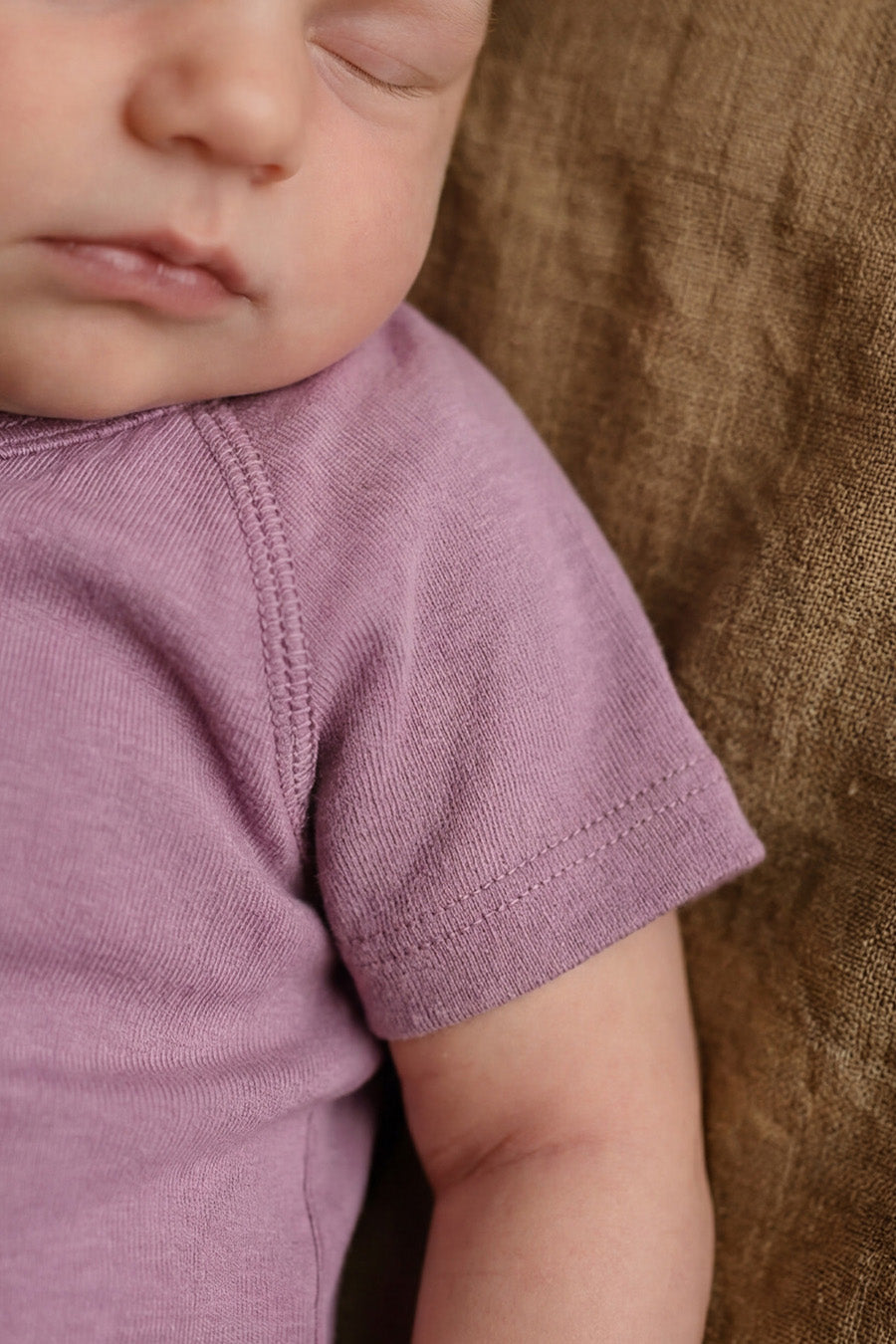 Wollen Overslagromper korte mouw – Merinowol - Lavender Mist