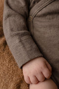 Wollen Overslagromper lange mouw – Merinowol – Walnut