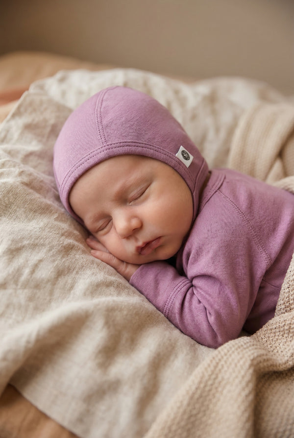 Bonnet à nœud en laine mérino pour bébé – Lavender Mist