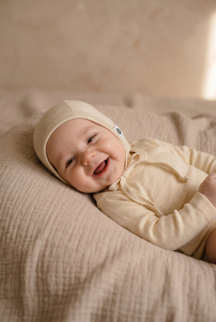Baby wollen strikmuts – merinowol – naturel